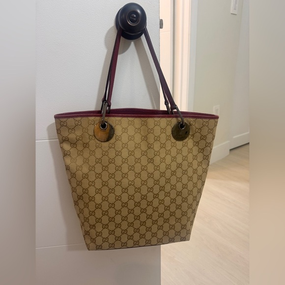 Authentic Gucci Brown and Red Tote Bag with Iconic GG Monogram - Picture 2 of 8